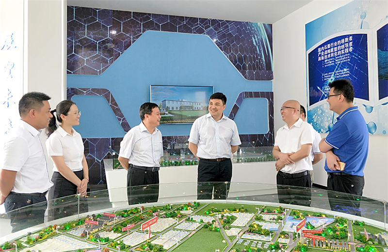 宜春市委常委、常务副市长蔡清平莅临古天乐代言太阳集团调研指导工作